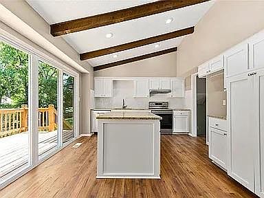 5th image of 9131 Grandview Dr