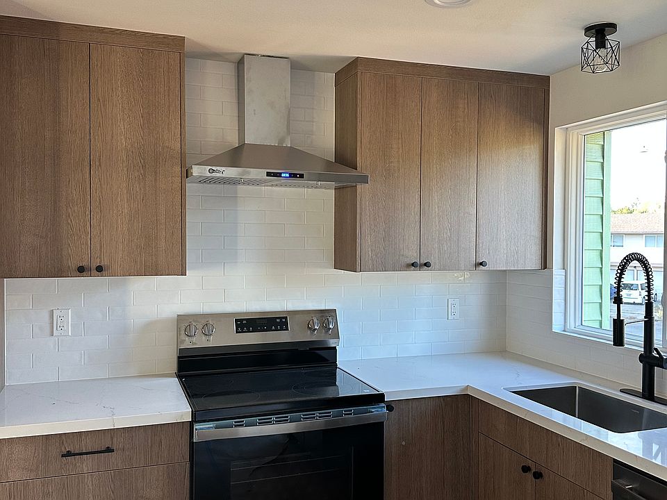 1st image of 1642 Lake Youngs Way SE