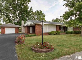 309 S 4th St, Marion, IL 62959