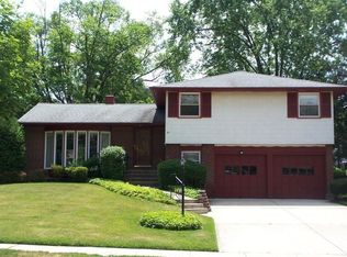 35 Knollwood Dr, Cherry Hill, NJ 08002