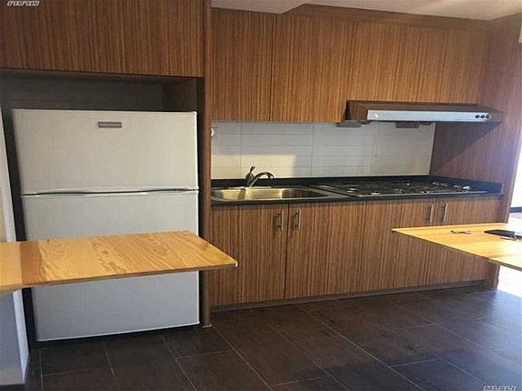 5th image of 13553 Northern Blvd APT 6A