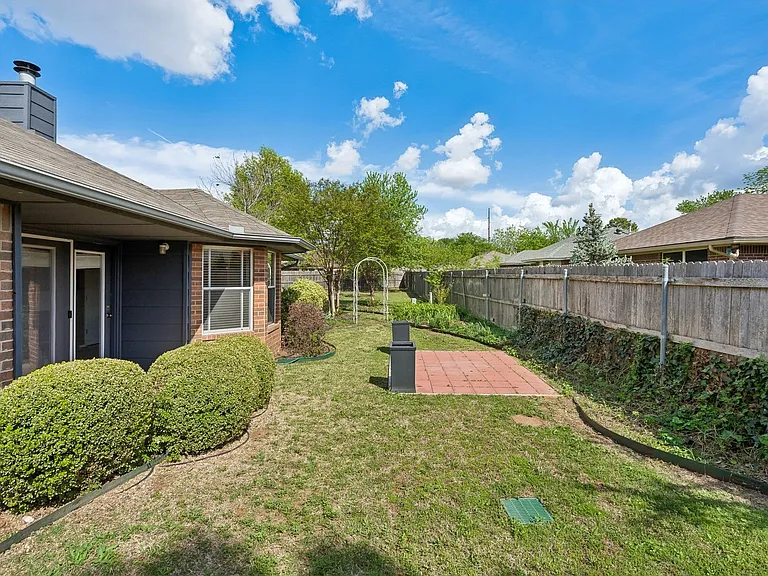1708 Creekside Ct — Photo 42