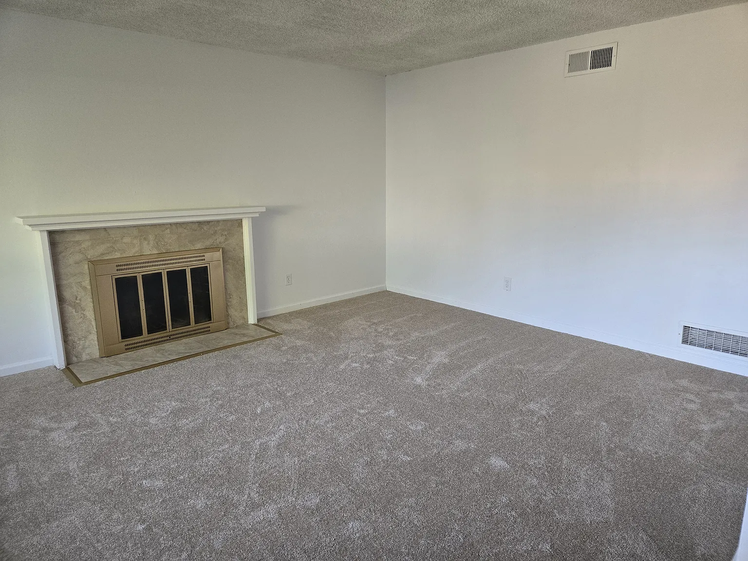 4481 Richmond Ave — Photo 3