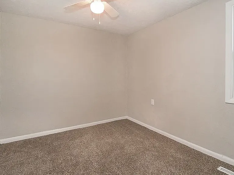 1174 Bryce Ave #B — Photo 5