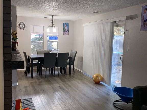 3rd image of 5946 S Willow Way