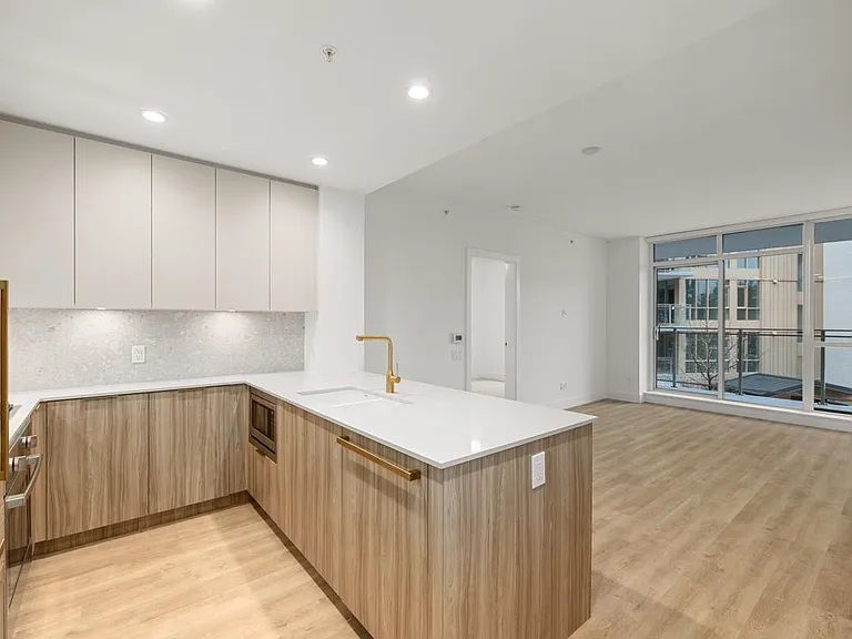 2325 Emery Ct #204 — Photo 3