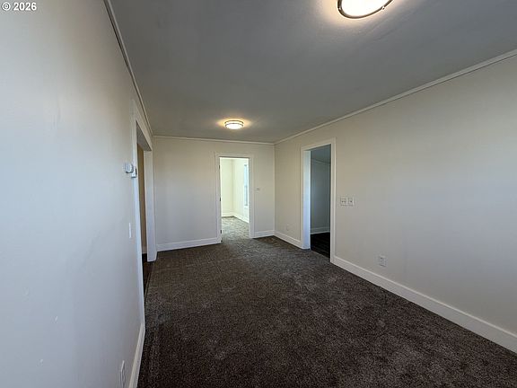5th image of 1386 Airway Ave