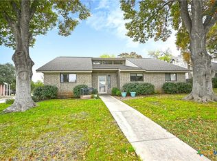 240 Oak Ct, New Braunfels, TX 78132