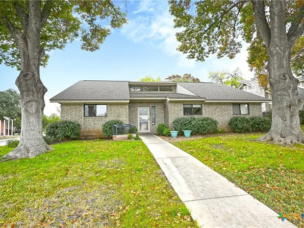 240 Oak Ct, New Braunfels, TX 78132