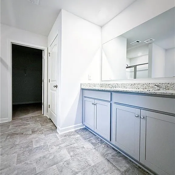 325 Belmont Dr — Photo 15