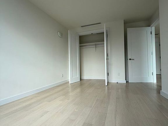 3rd image of 111 Kent Ave APT 6Q