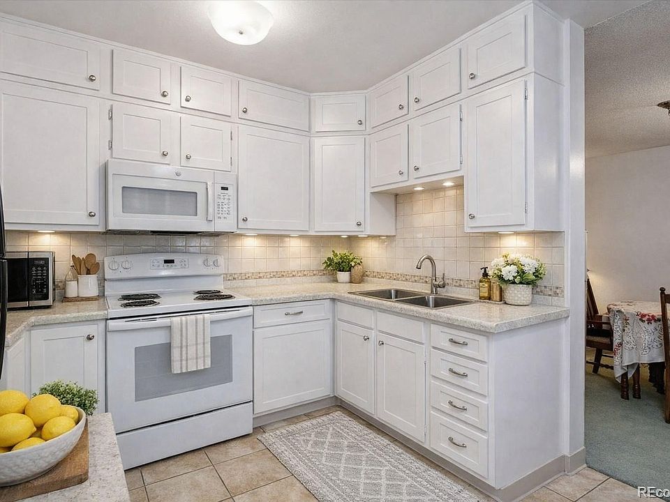 1st image of 680 S Alton Way #9B