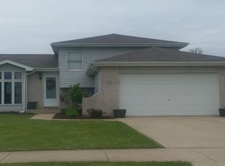 818 Lorraine Ct, Lockport, IL