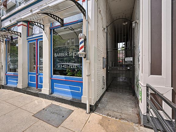 2nd image of 1341 Main St APT 3