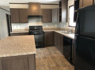 258 Edgewood Dr, Belleville, MI 48111