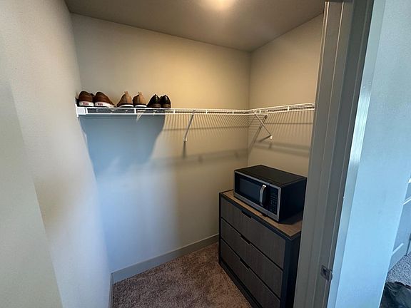 4th image of 845 NW Caliope Dr #101