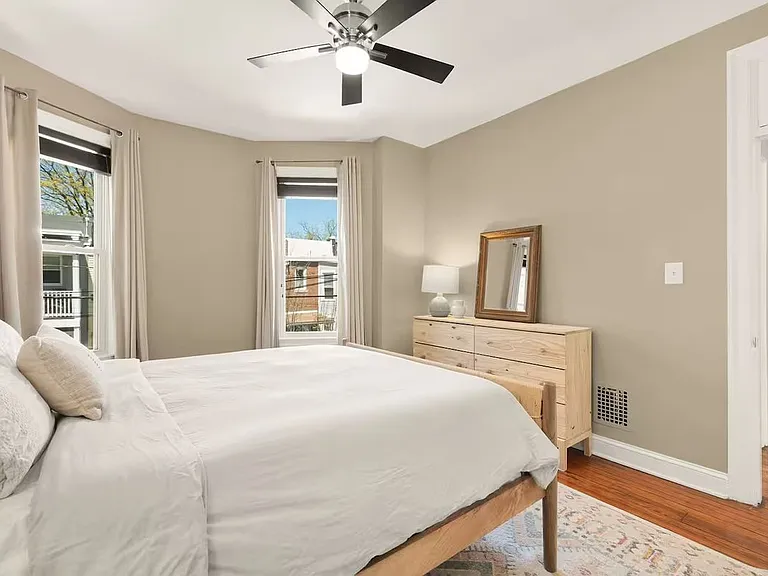 637 Keefer Pl NW — Photo 20