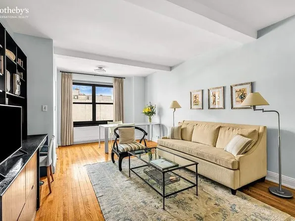 300 W 23rd St APT 8E, New York, NY 10011