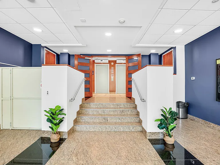 Middlebrooke Apartments — Photo 19