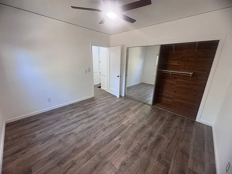 1559 Virginia Ave — Photo 16