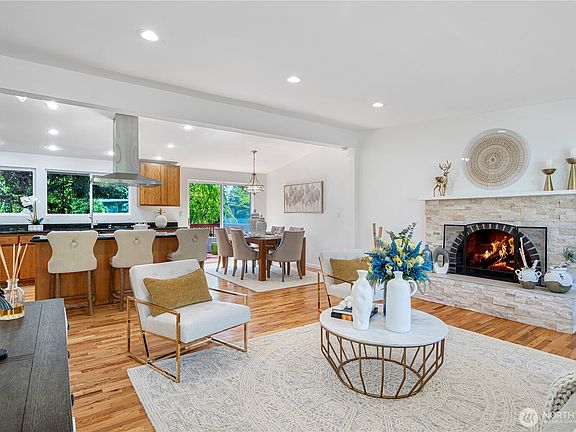 5th image of 14823 NE 14th Street