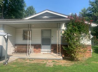 928 N Glenn Ave, Springfield, MO 65803