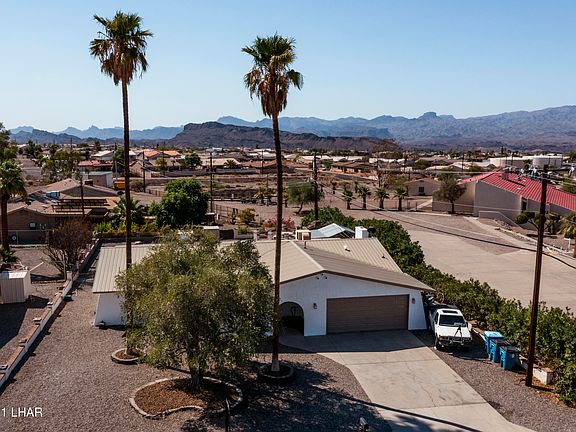 3rd image of 3460 Chemehuevi Blvd
