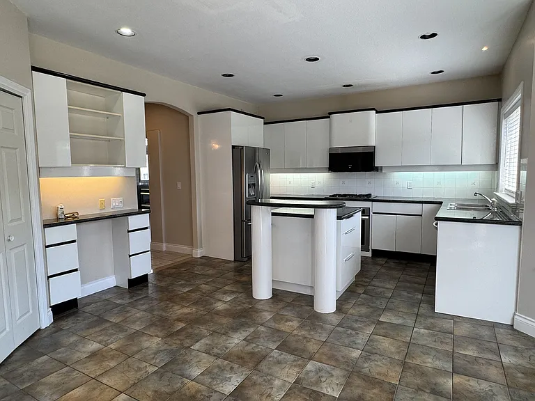 8622 Armstrong Ave #A — Photo 6