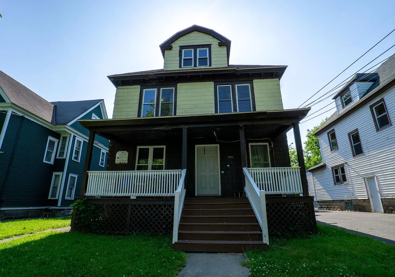 720 Livingston Apt B - 6/1/27 -Newly renovated 3 bedroom apartment close to campus — Photo 3