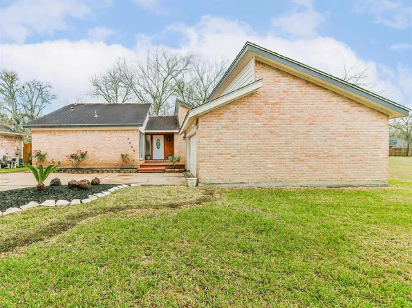 5403 Royal Pkwy, Friendswood, TX 77546