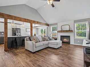 709 Flame Way, Baldwin City, KS 66006