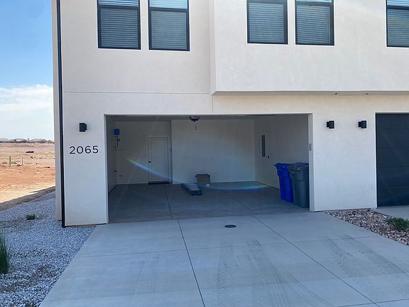 5th image of 2065 S Grandiflora Rd