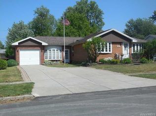 43 Reynolds Rd, West Seneca, NY 14224