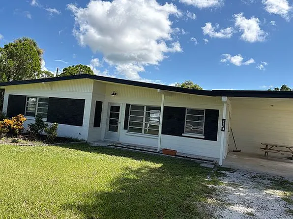 2304 Pine Ave, Nokomis, FL 34275