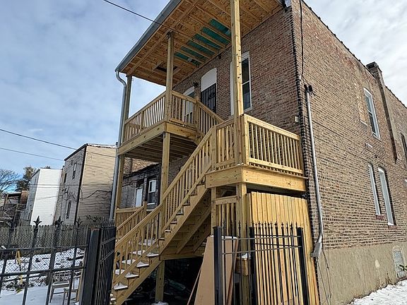 2nd image of 3950 W Polk St