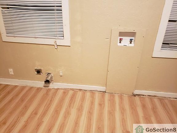 3rd image of 1740 W Virginia St