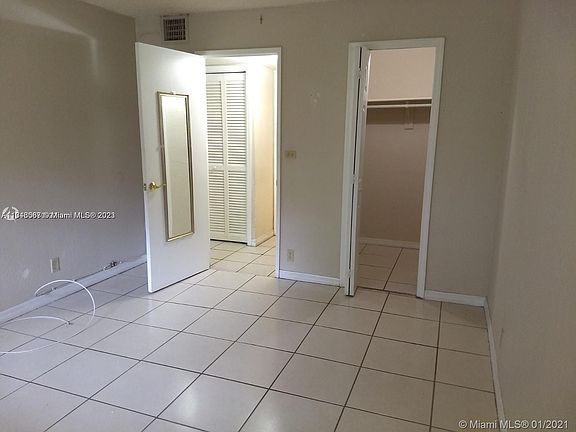 5th image of 4550 NW 9th St APT 217E