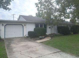 716 Westwood Dr, Ottawa, IL 61350
