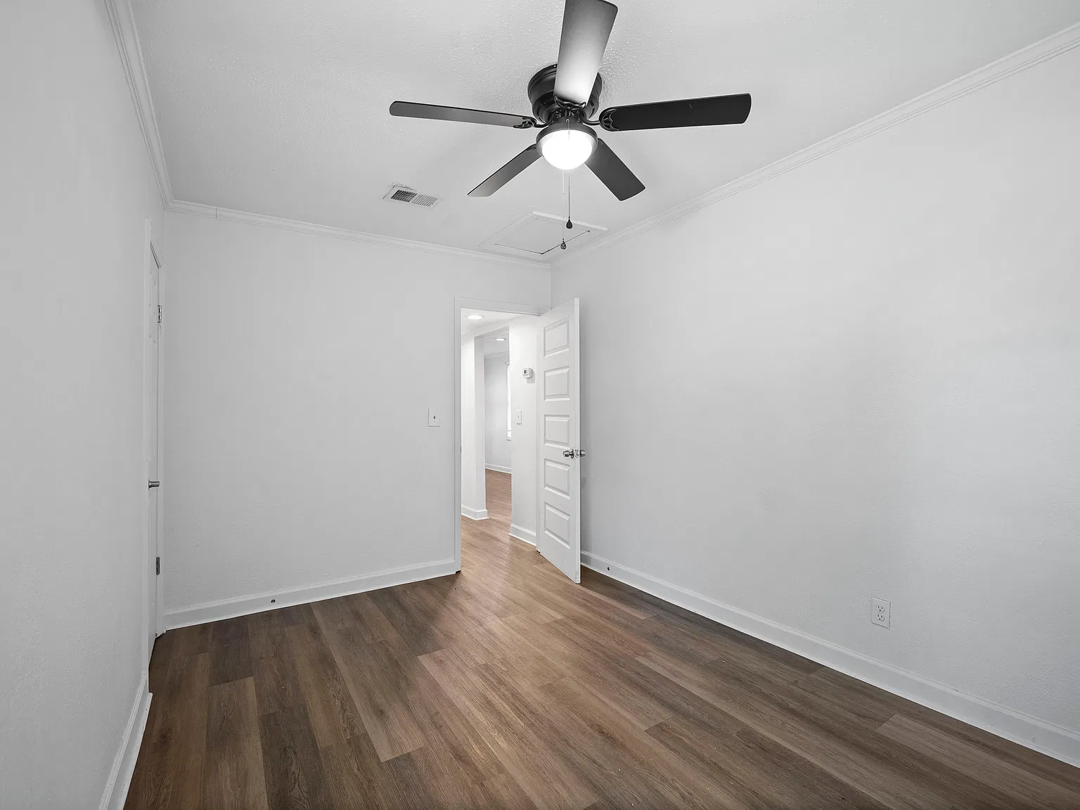 2 bed, 923 sqft, $1,275 — Photo 4