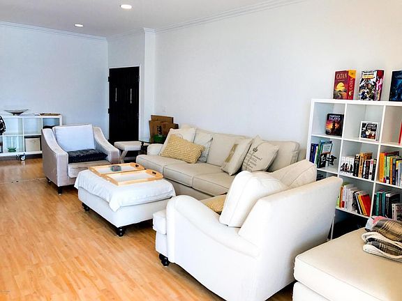 5th image of 234 N Kenwood St APT 205