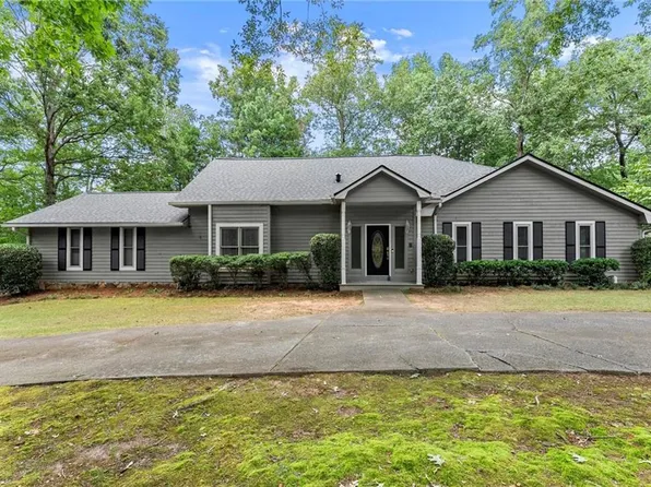 1865 Ledieu Rd, Roswell, GA 30075