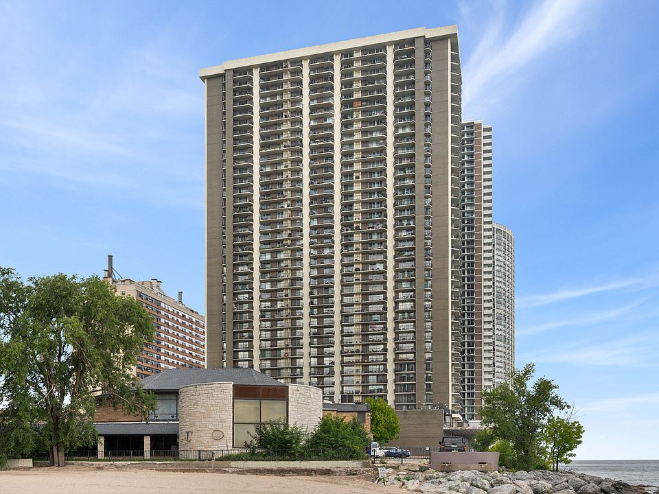 1st image of 6007 N Sheridan Rd APT 38G