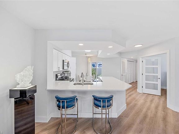 4th image of 5040 Cedar Springs DR #101
