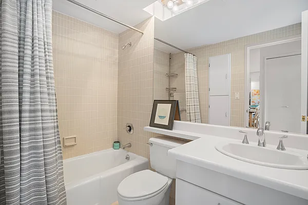 Rented by Douglas Elliman | media 6