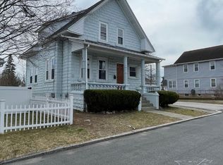 65 Wainwright St, Providence, RI 02908