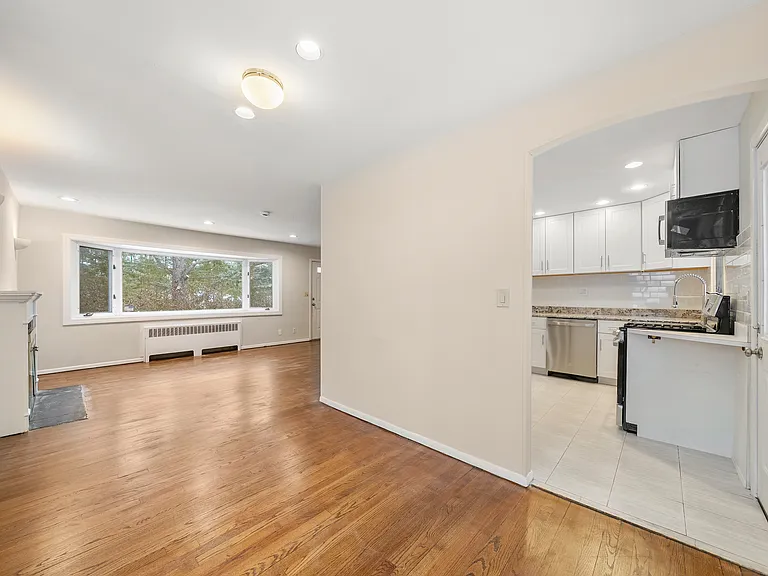 44 Knickerbocker Rd — Photo 13