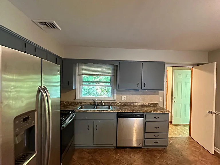 151 Maryknoll Rd — Photo 4