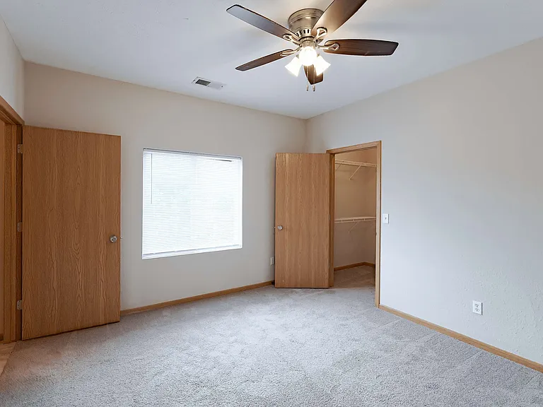 Gateway Park Apartments — Photo 89