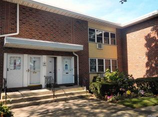 182 Farber Dr, West Babylon, NY 11704
