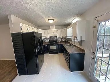 4th image of 285 Branch Rd